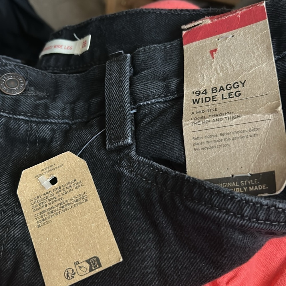 Levi's Women's '94 Baggy Wide-Leg Relaxed-Fit Denim Jeans NWT - Picture 4 of 6